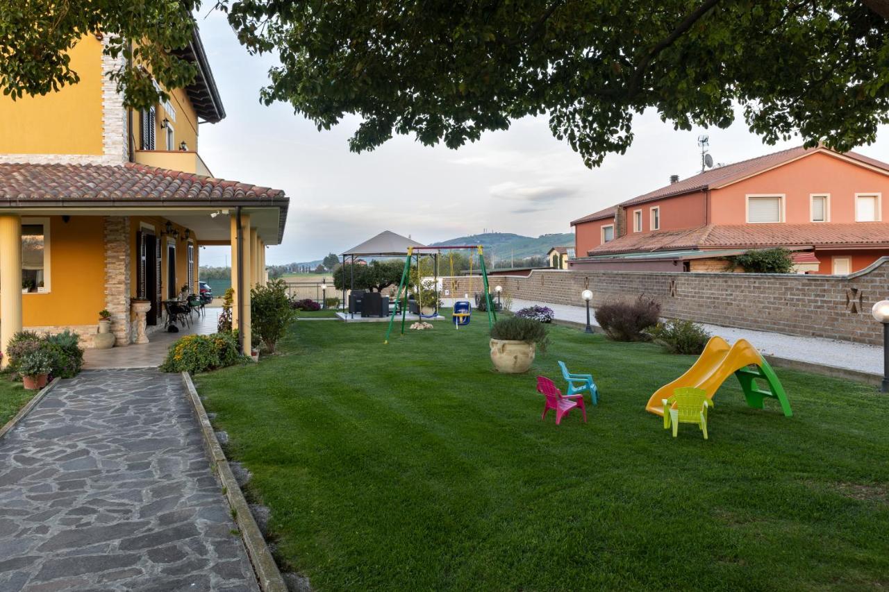 B&B La Canfora Atri Bagian luar foto